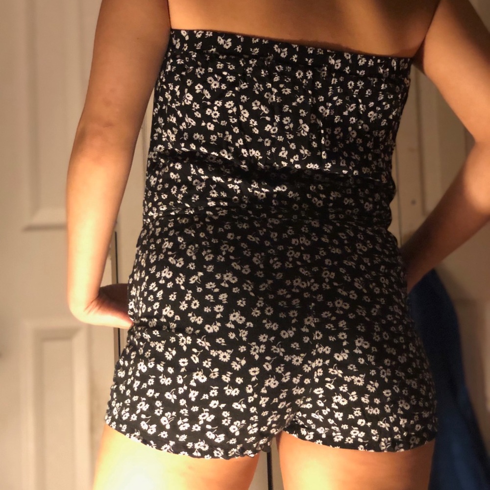 Romper - Picture 2 of 4